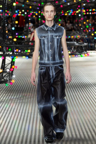 Look 36